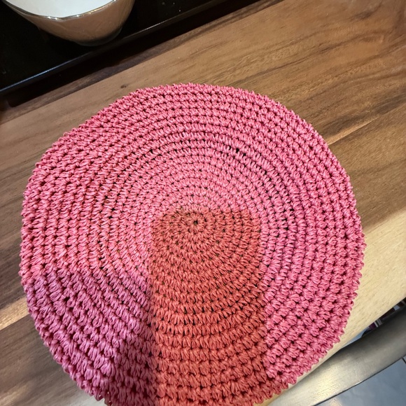 HAT VERY GOOD CONDITION - Picture 4 of 4